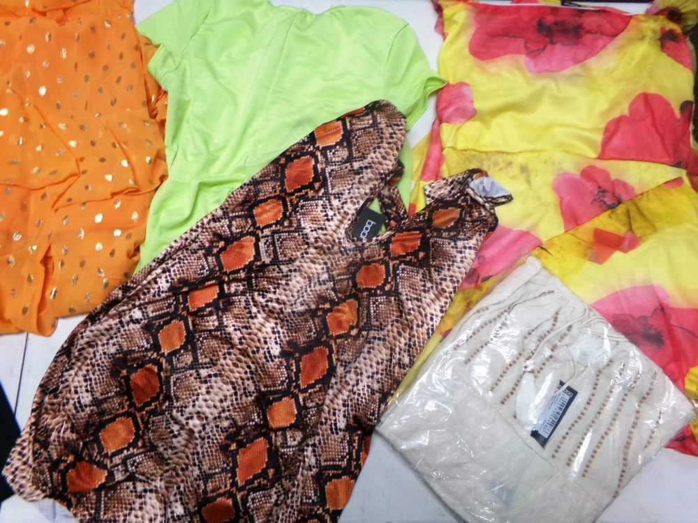 OUTLET DÁMSKÝ - BOOHOO 005
