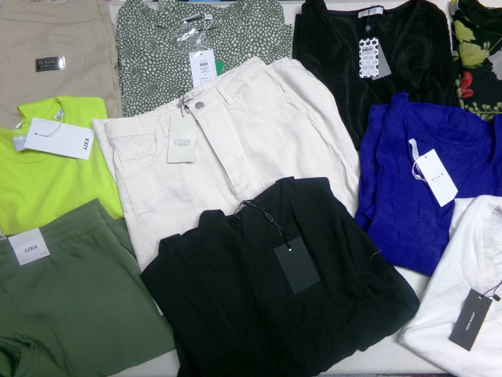 OUTLET DÁMSKÝ - MIX ZNAČEK 007