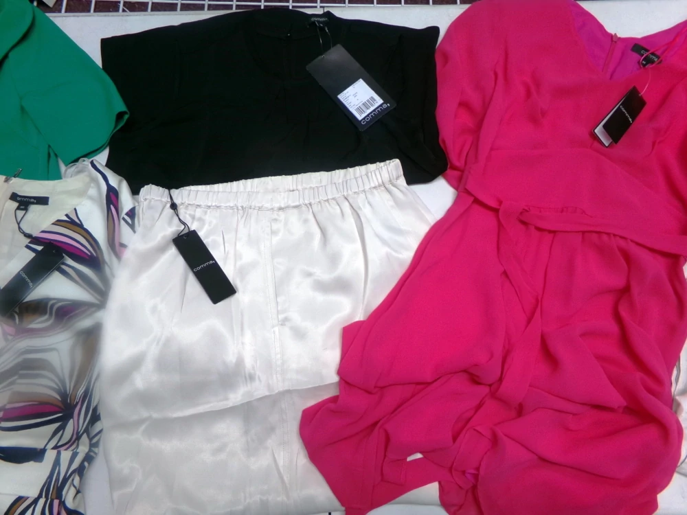 OUTLET DÁMSKÝ - COMMA 001