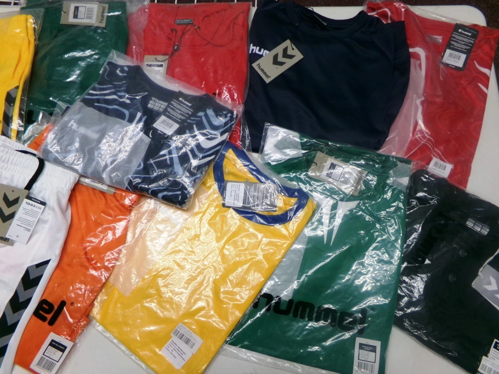 OUTLET HUMMEL SPORT DOSPĚLÝ 002