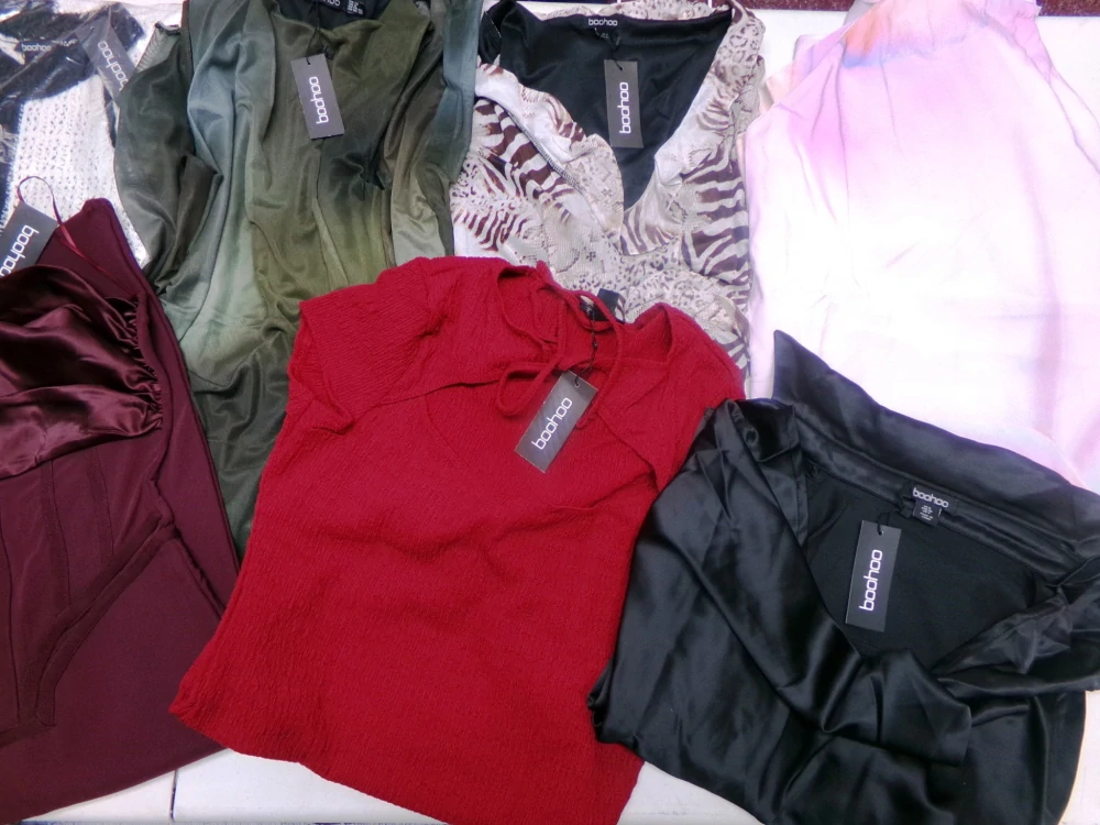 OUTLET DÁMSKÝ - BOOHOO 002