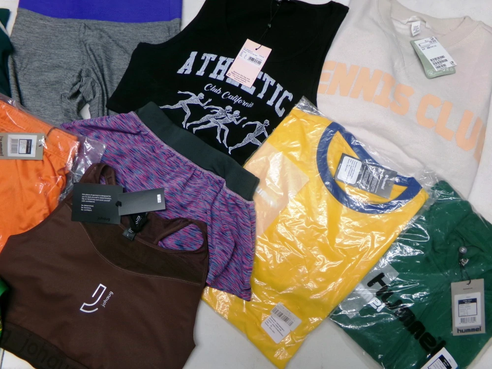 SPORTOVNÍ OBLEČENÍ DOSPĚLÉ OUTLET 004
