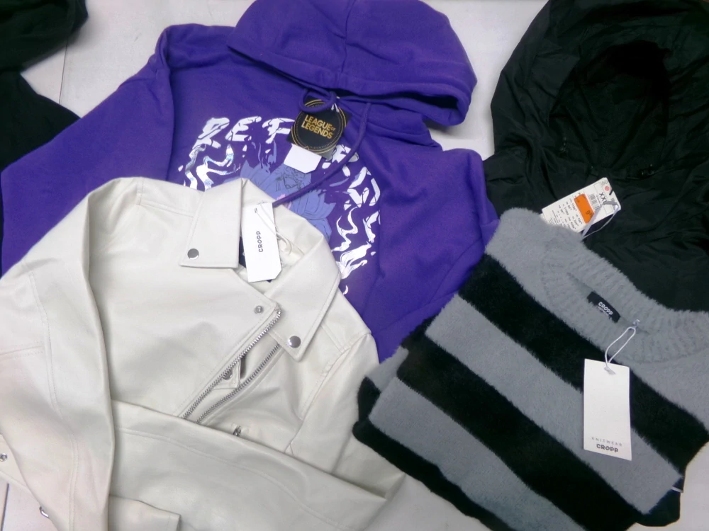 CROPP - OUTLET PRO MLADÉ 003