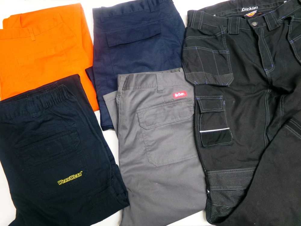 Z PRACOVNÍ OBLEČENÍ - MONTÉRKY 001