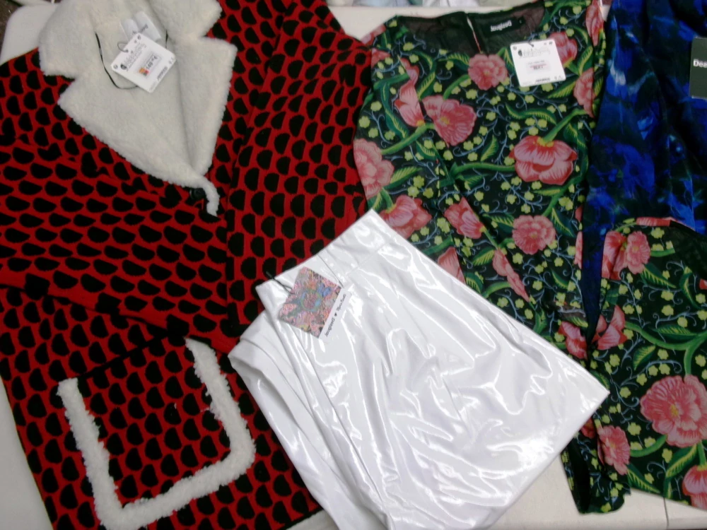 OUTLET DÁMSKÝ - DESIGUAL 006