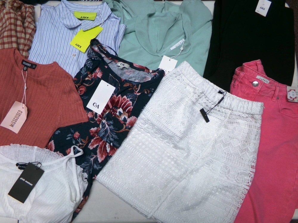 OUTLET DÁMSKÝ - MIX ZNAČEK 003