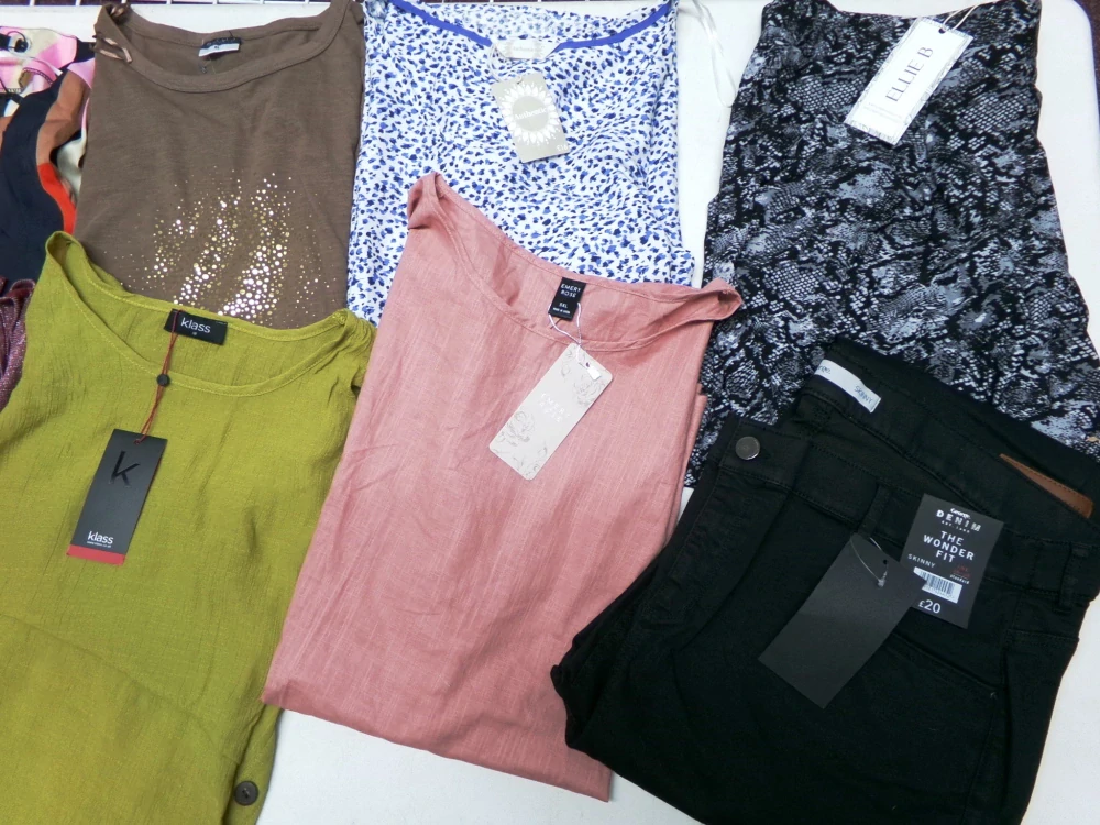 OUTLET NADMĚRKA DÁMSKÁ 004