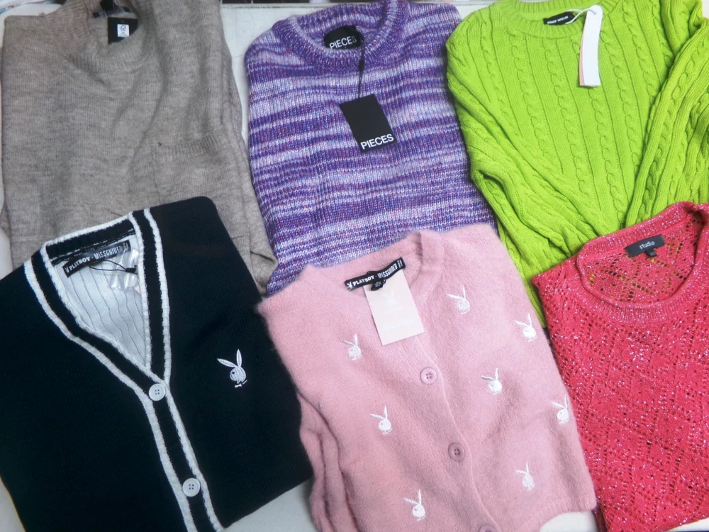 SVETRY DÁMSKÉ OUTLET 003