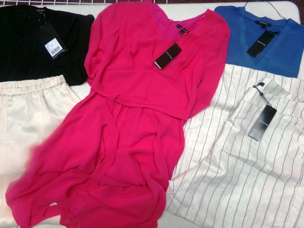 OUTLET DÁMSKÝ - COMMA 001