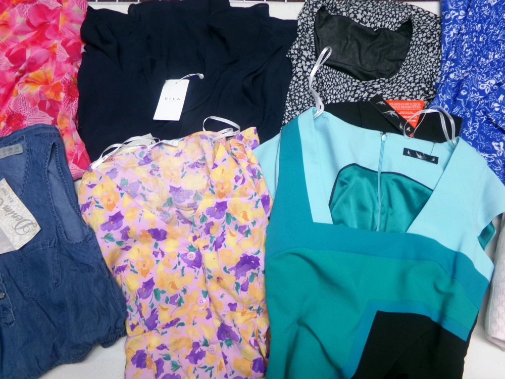 ŠATY DÁMSKÉ OUTLET 004