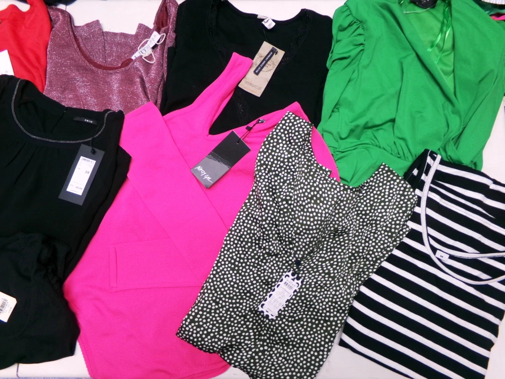 OUTLET DÁMSKÝ - MIX ZNAČEK 001