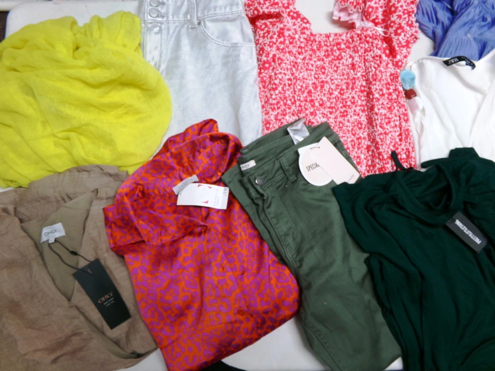 OUTLET DÁMSKÝ - MIX ZNAČEK 005