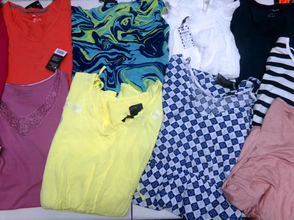 OUTLET DÁMSKÝ - MIX ZNAČEK  L 013