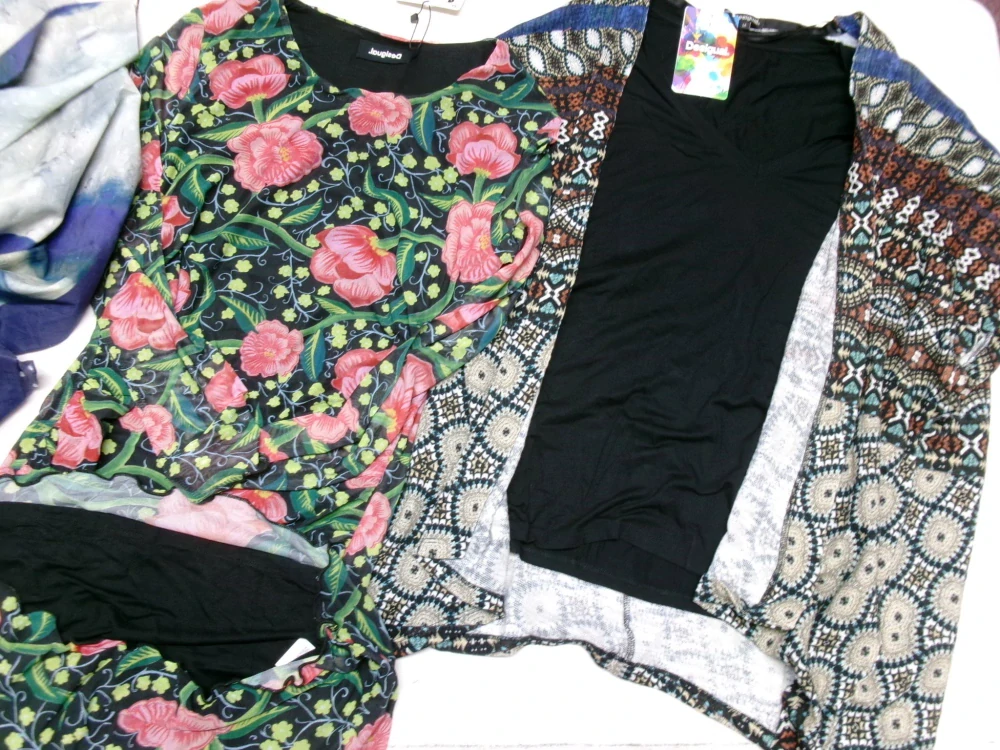 OUTLET DÁMSKÝ - DESIGUAL 002